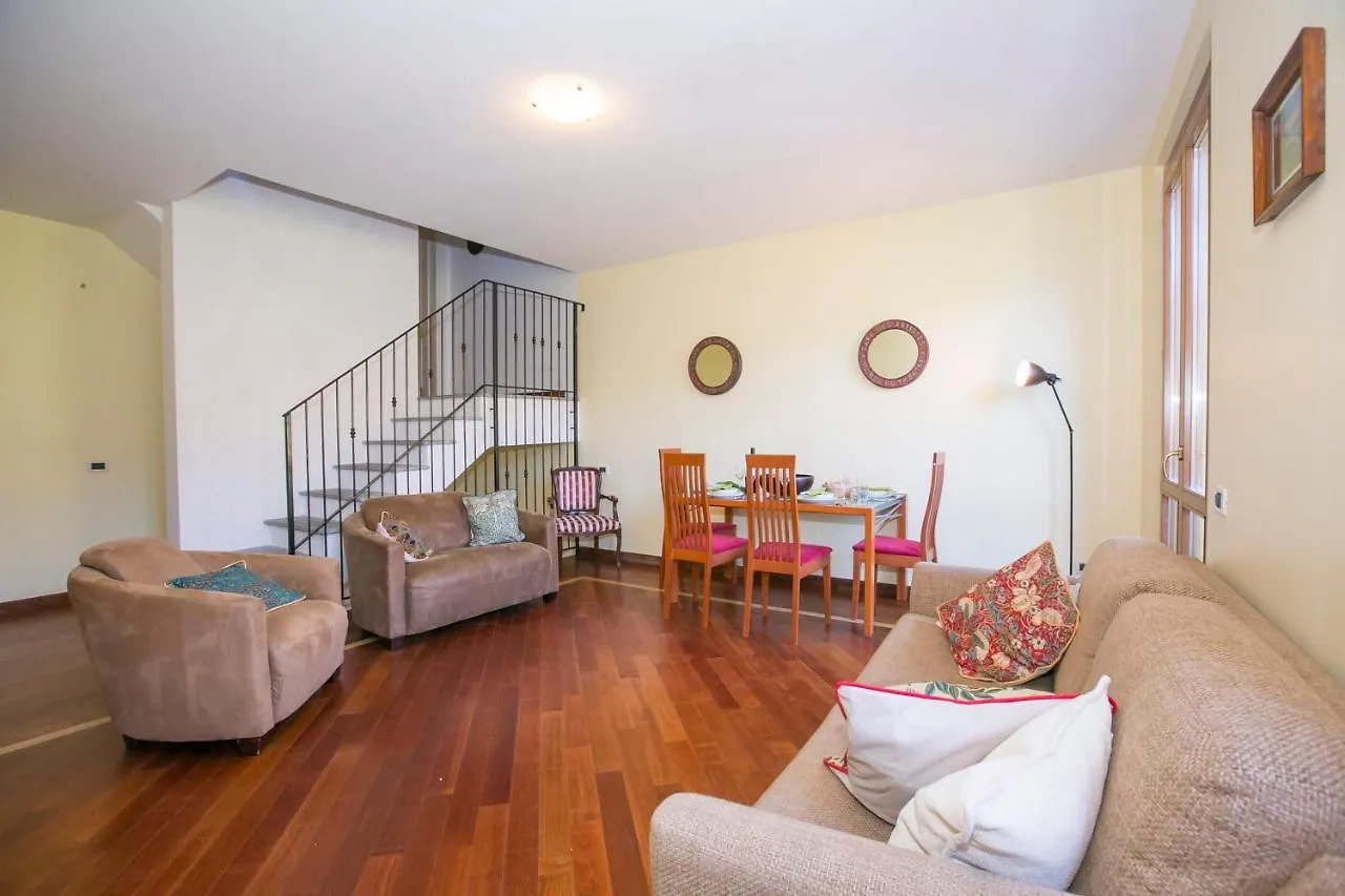 Residenza Regina Apartment Laglio