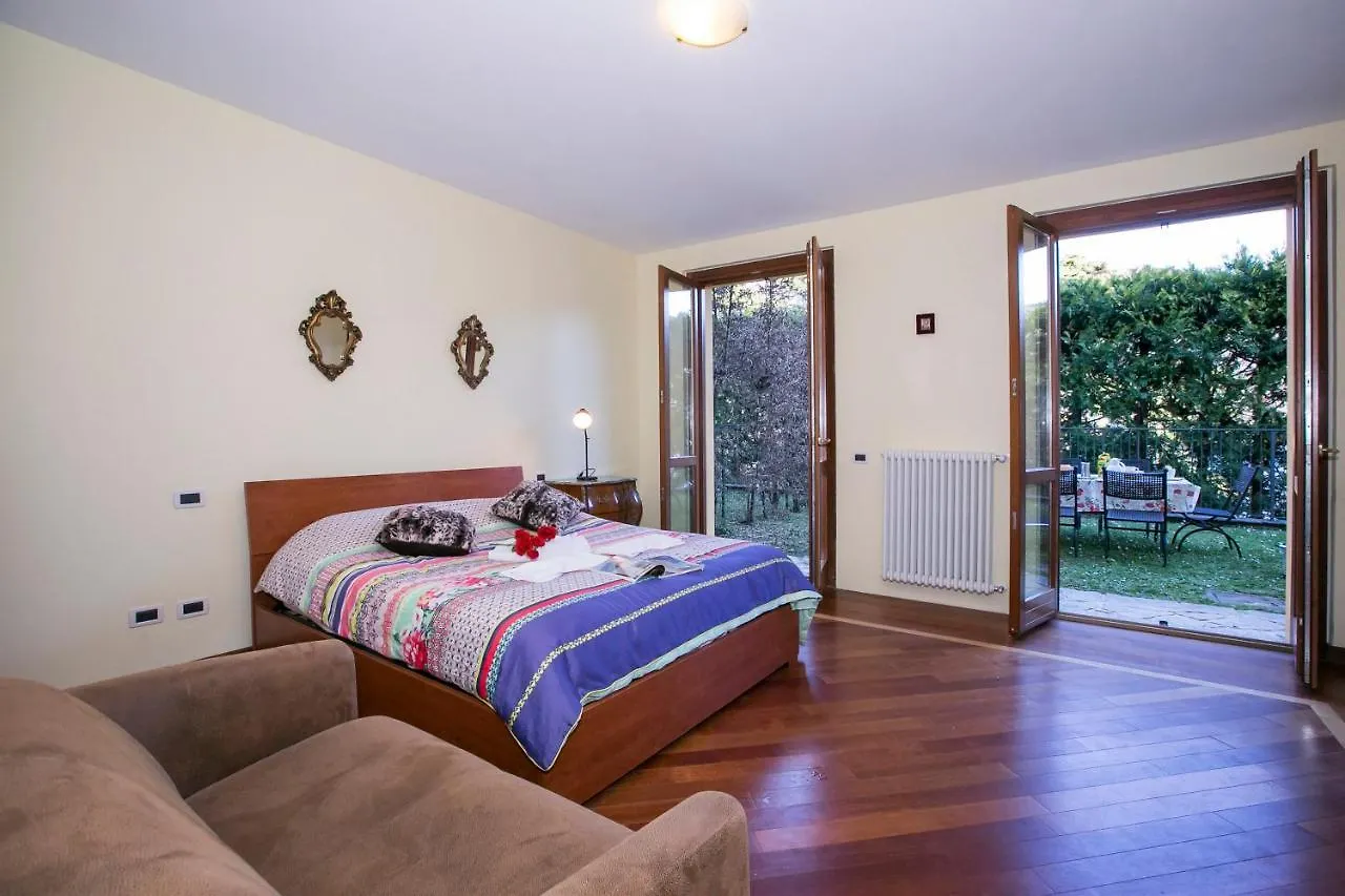Residenza Regina Apartment Laglio 0*,  Italy